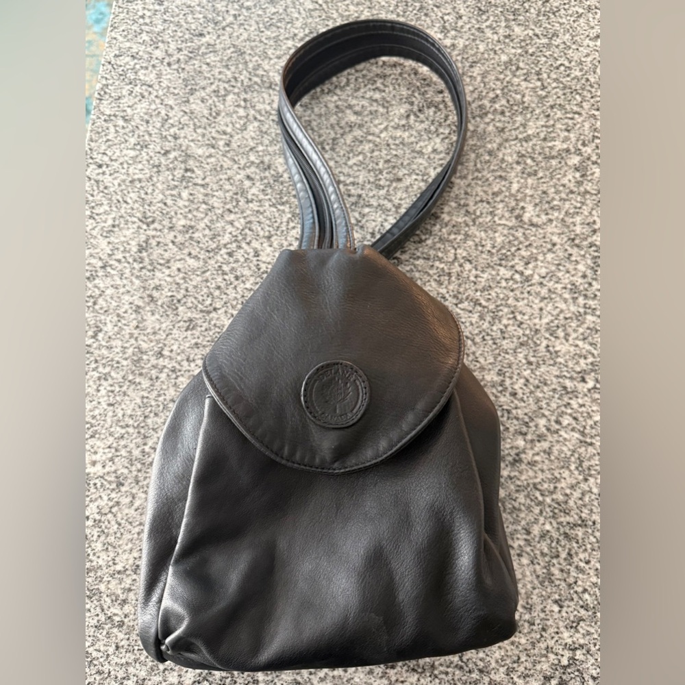 DELANE Canada black Leather backpack